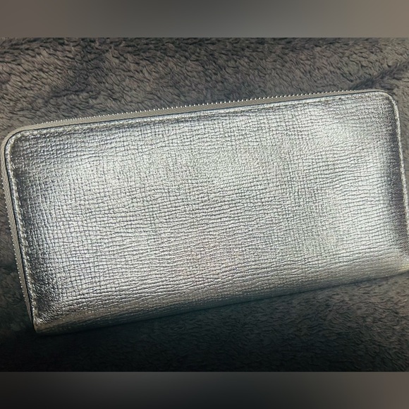 Authentic Michael Kors purse with wallet - Picture 6 of 14